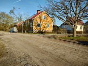 Saunallinen huone omakotitalossa - old wood house -